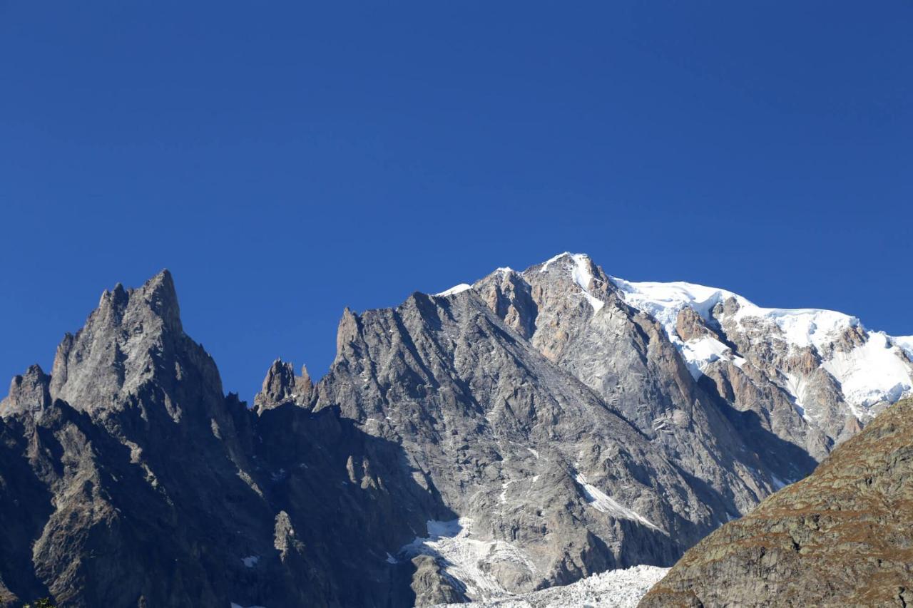 Appartamenti Vista Monte Bianco Courmayeur-Entreves Exterior photo